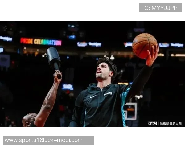 阿夫迪亚表现平平14投仅中5罚球命中率尚可贡献17分7板7助但正负值惨淡